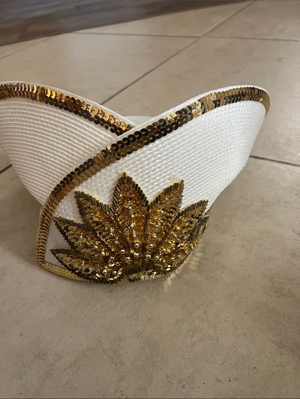 Source Unknown White Straw Hat with Gold Sequin Trim